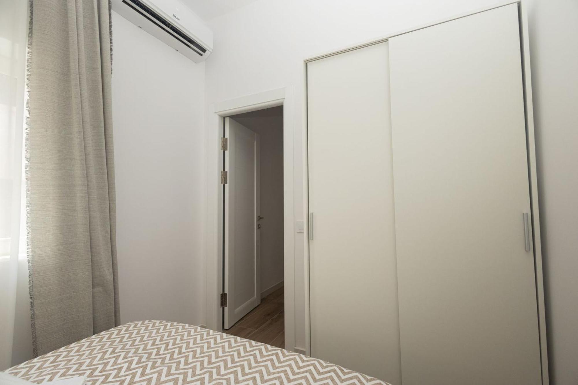 Ra Apartamentos Sevilla Аликанте Экстерьер фото
